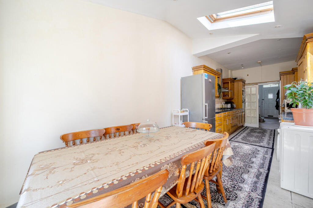 1317136-12-686694...