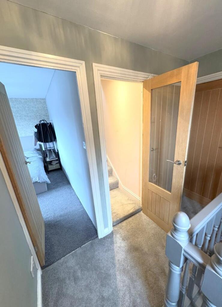 LANDING / ACCESS TO ATTIC