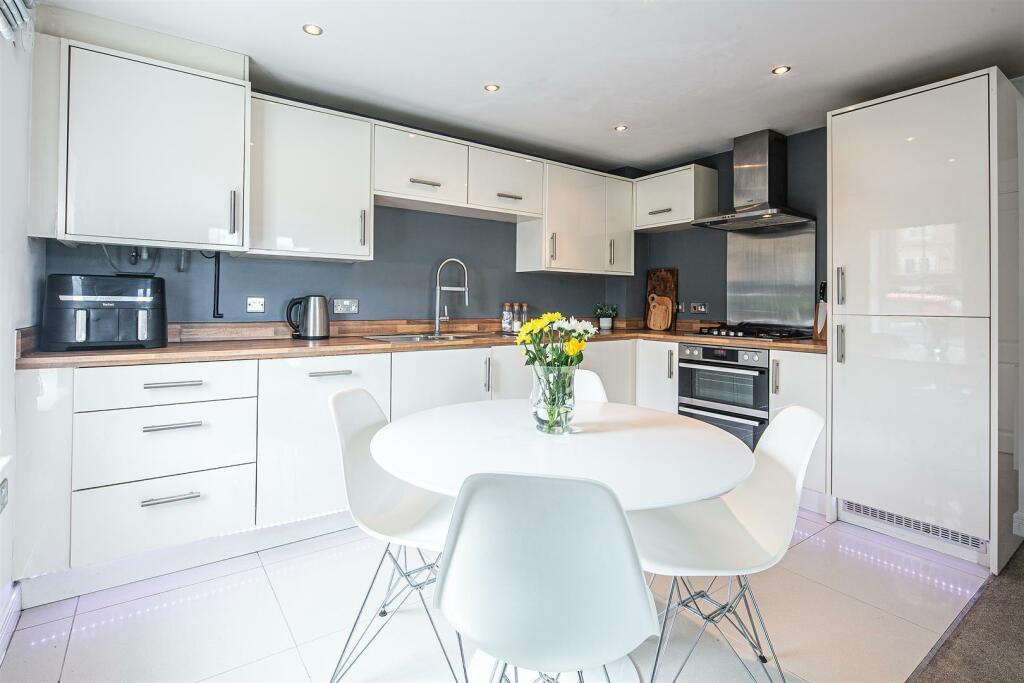 Smithy Lane, Huddersfield