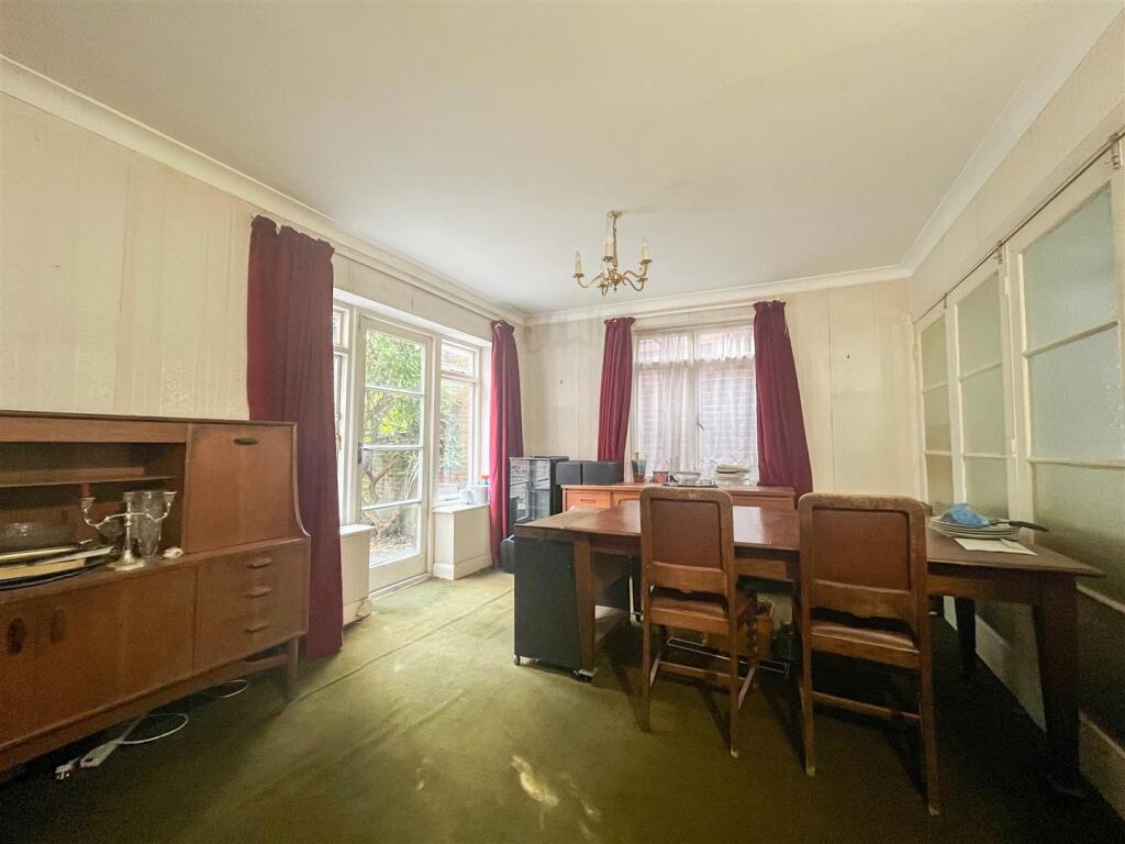 dining room.jpg