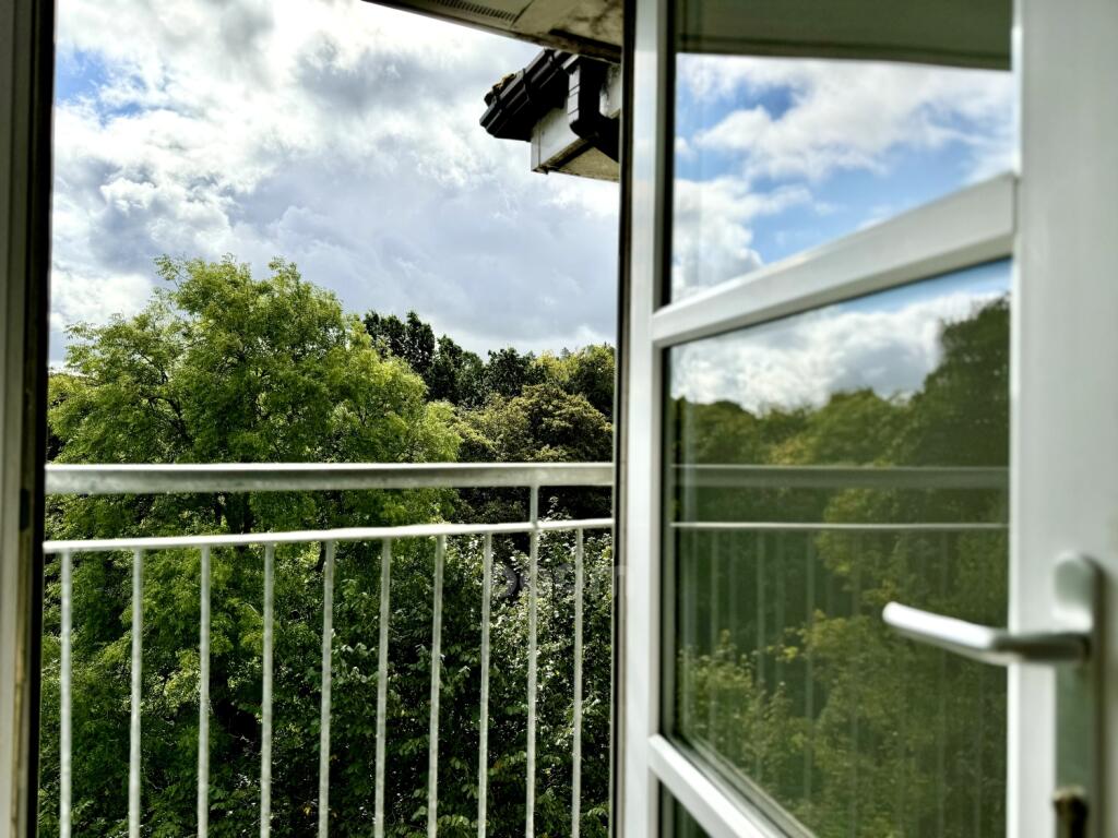 7FBFBFD3-C549-4953-B63F-AF1EC9463EC8