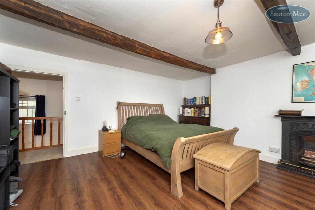 4 BRIERY BUSK FARM - bedroom 1343.jpg