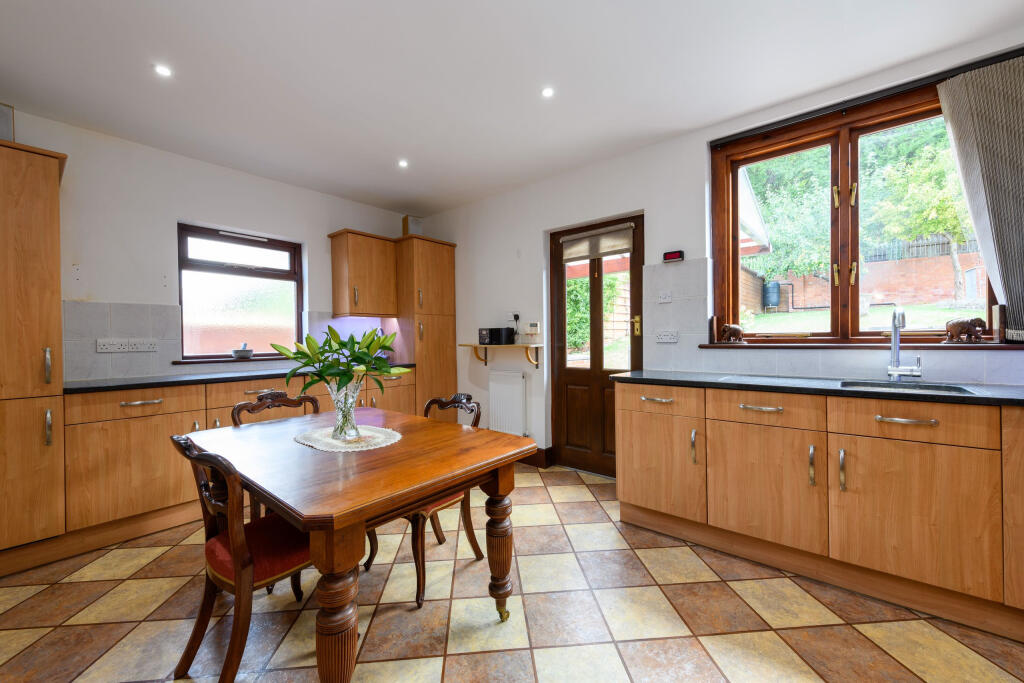 TEK HiRes 250731 052.jpeg