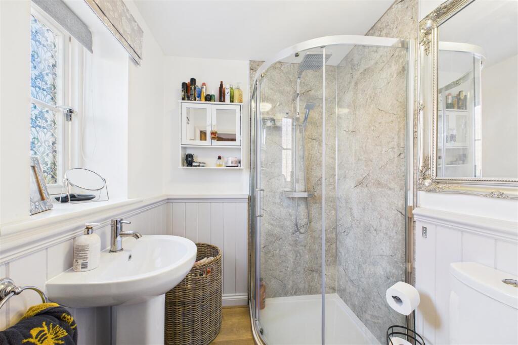 Ensuite