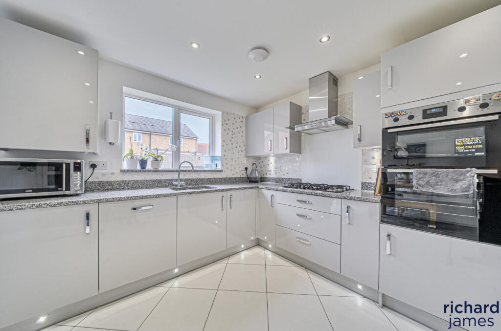 6f99411afe244acba77d936e2b851218