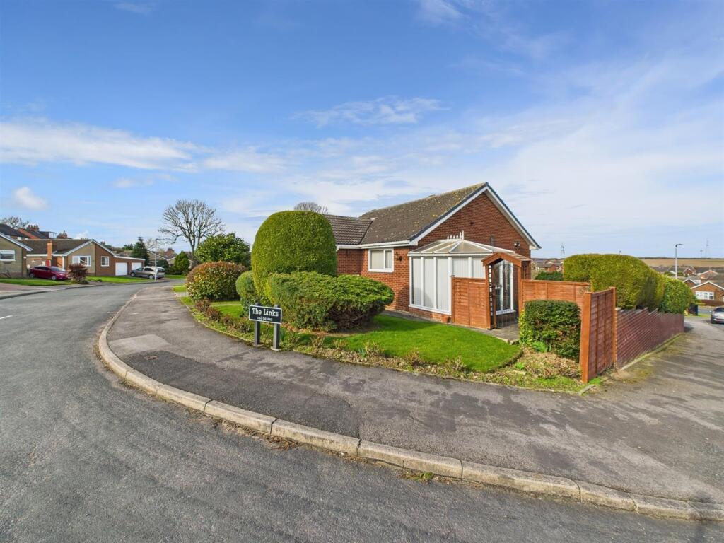 2 The Links Featherstone (19).jpg