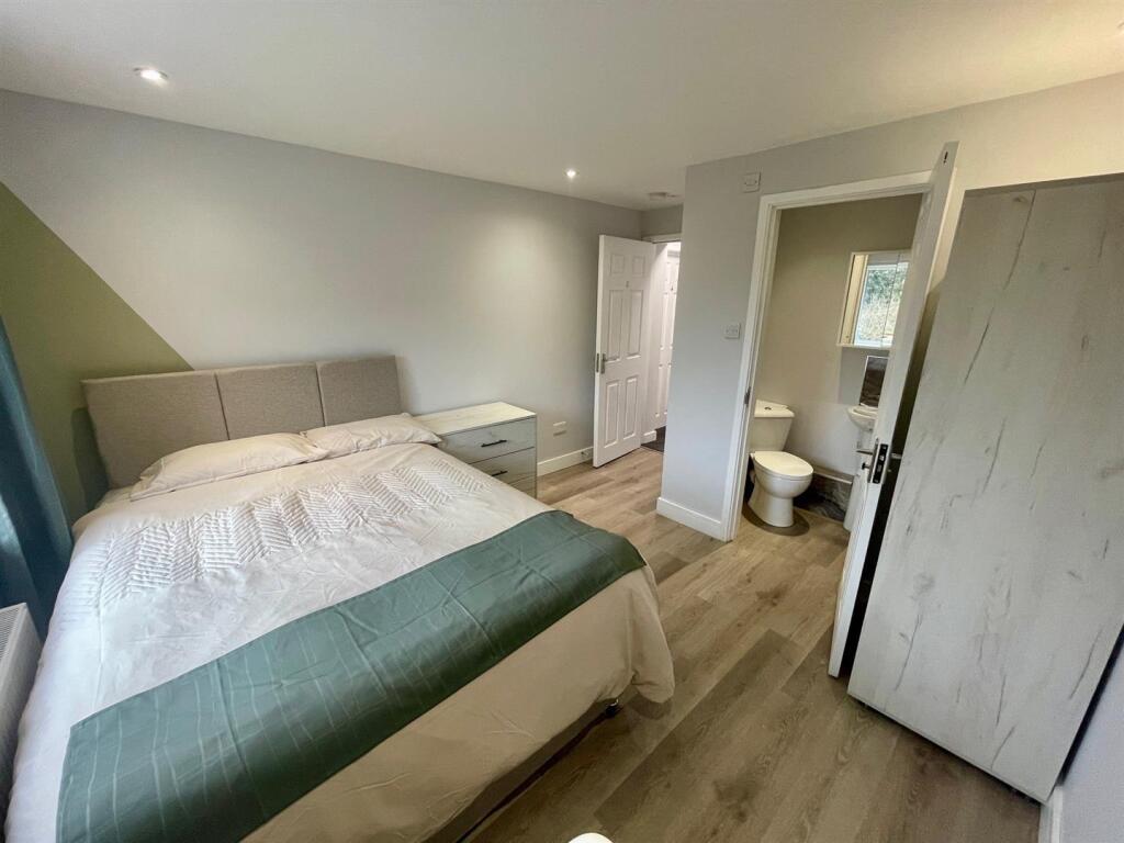 53 Buckingham Road, Bicester Room 6B.jpg