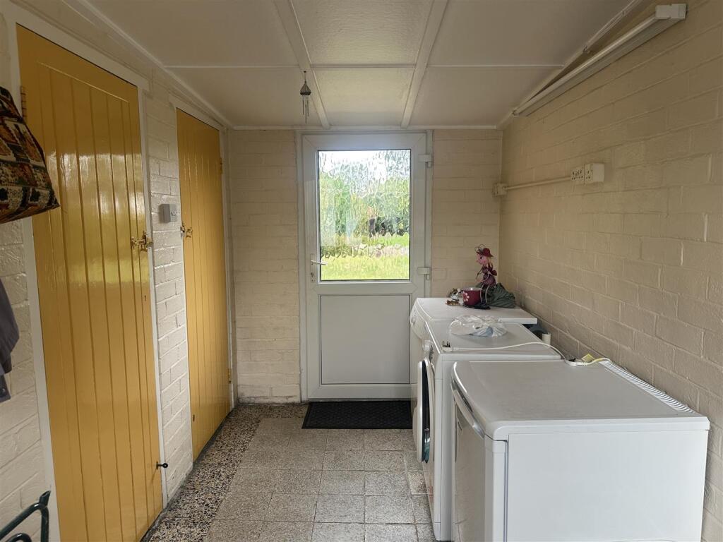 Utility/Lean To Space