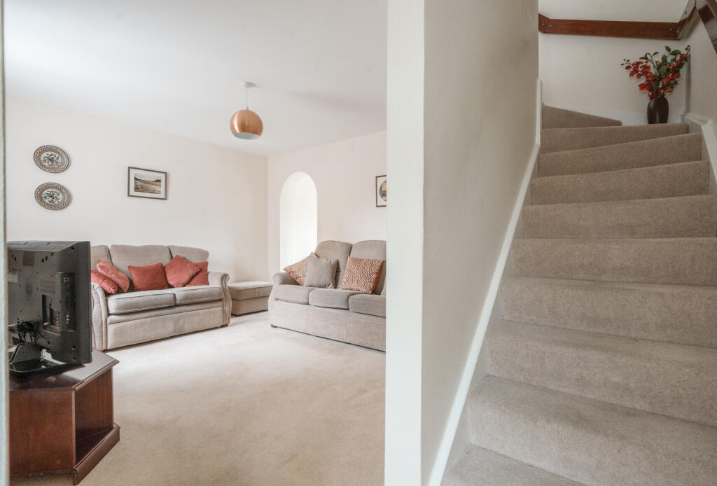 1319255-3-68692e7...