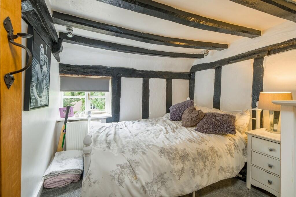 144px-Willow Cott...