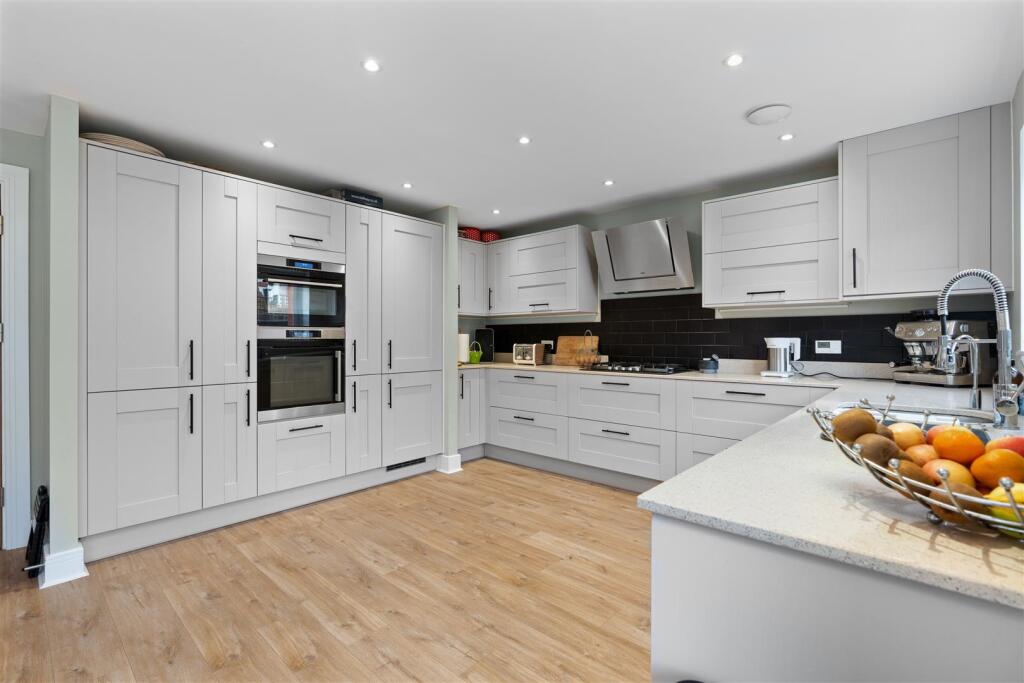 Oxlease - HIGH RES (12).jpg