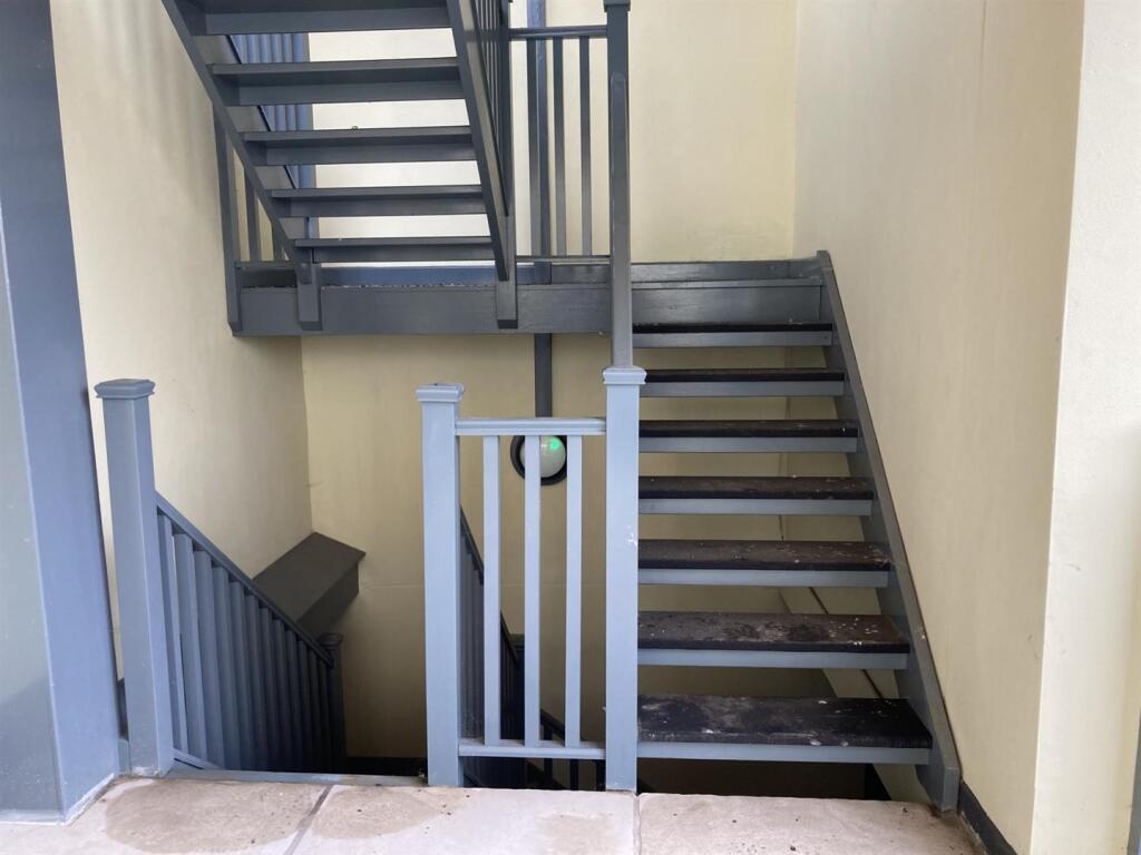 Stairwell.jpg