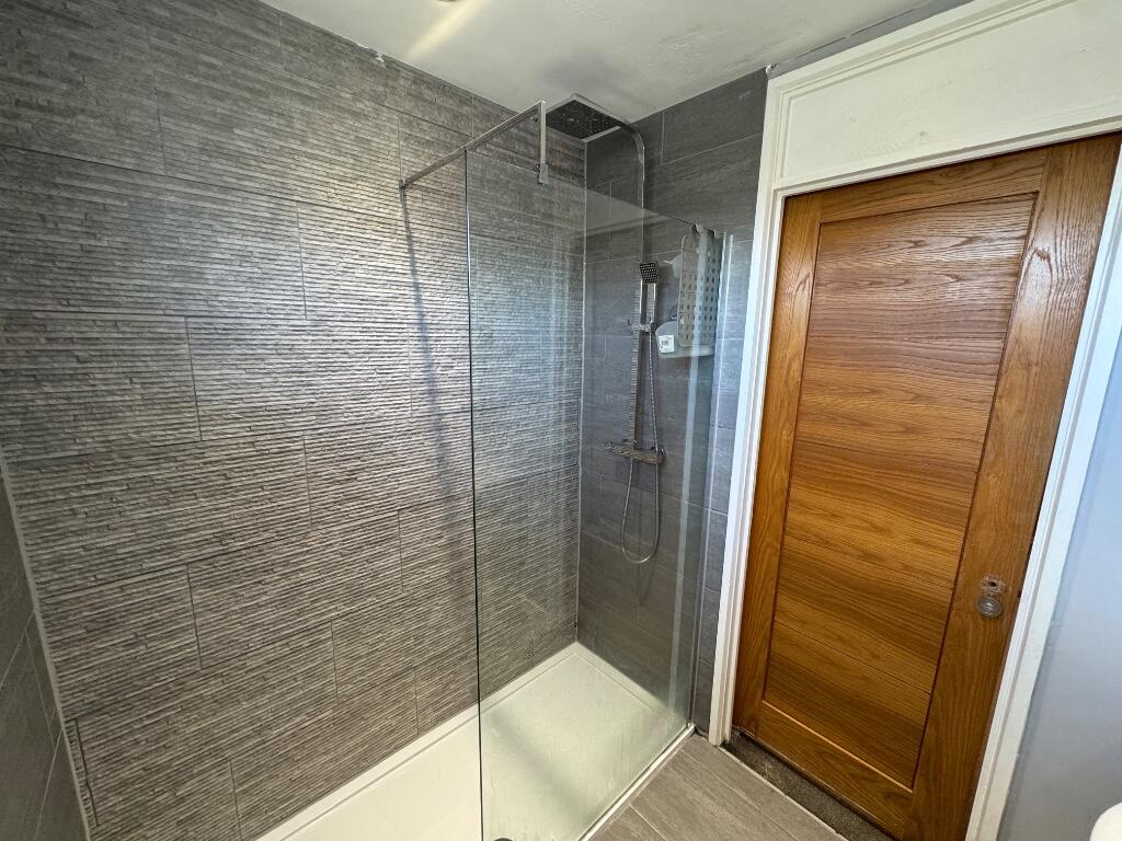 SHOWER ALT