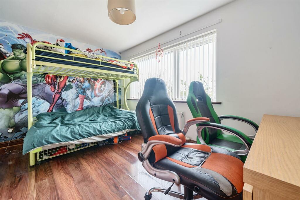 BEDROOM 2