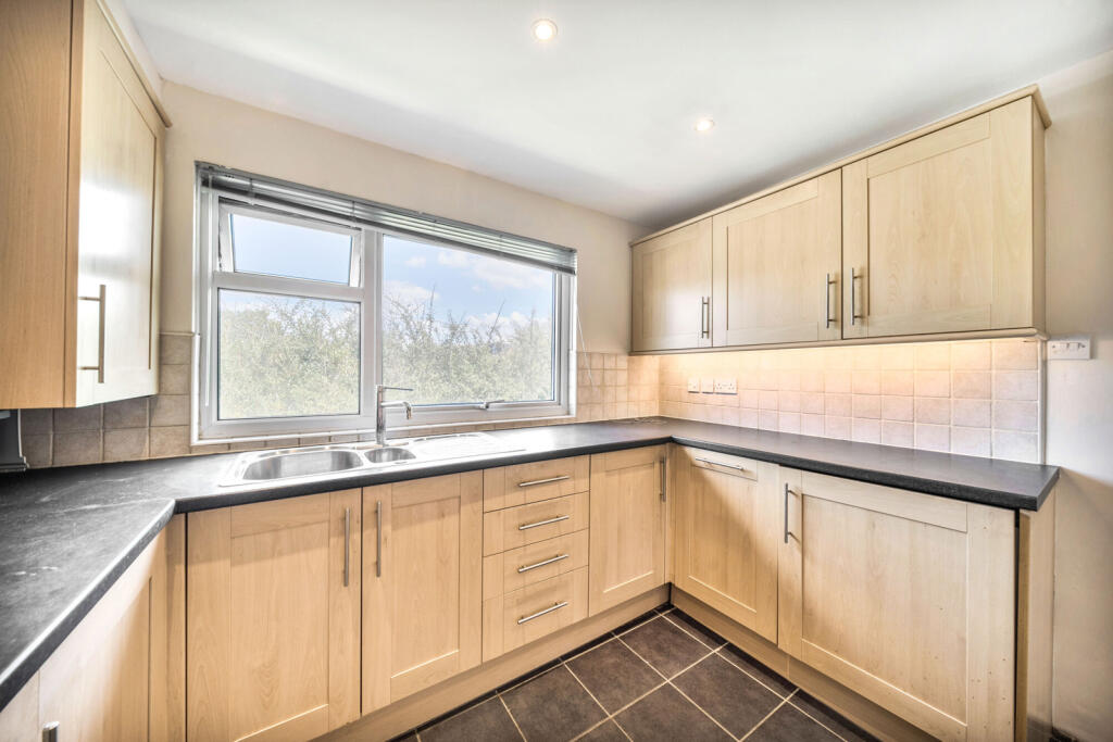 1328060-15-687a41...