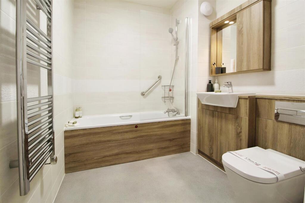 b6f38fa4-bath.JPG