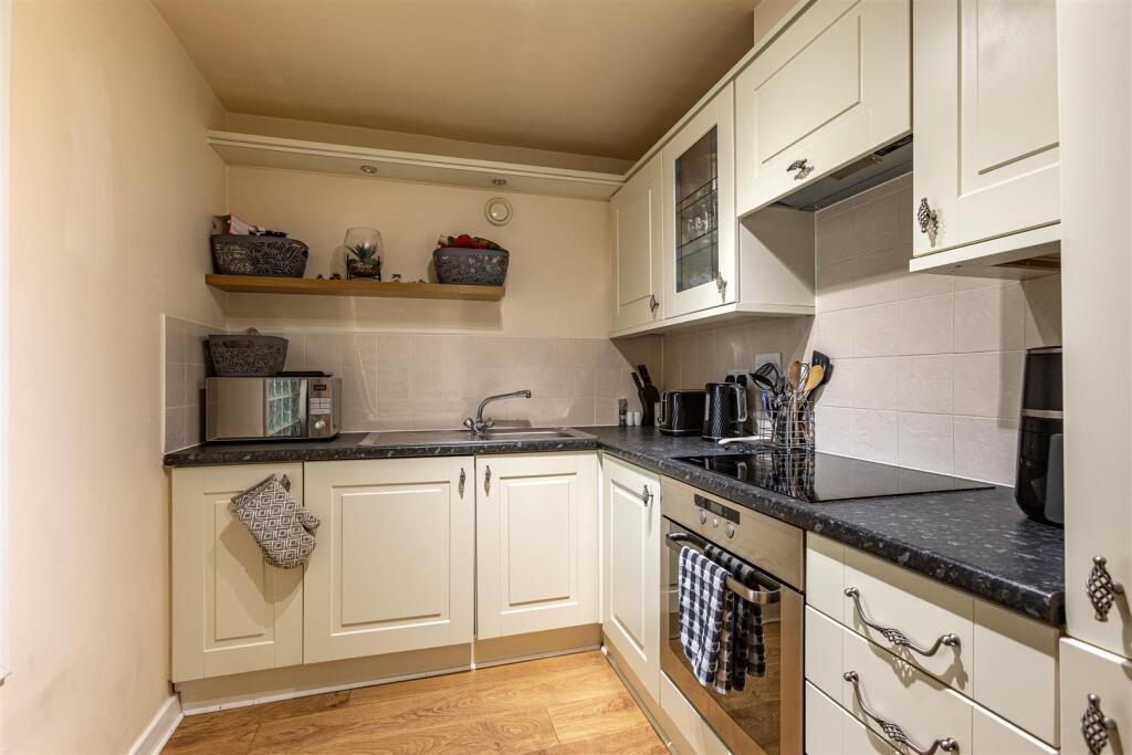 4_5 Weavers Linn Tweedbank 15.JPG