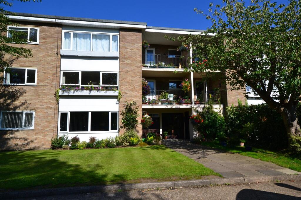 76 Sycamore Rd - Front 1.JPG