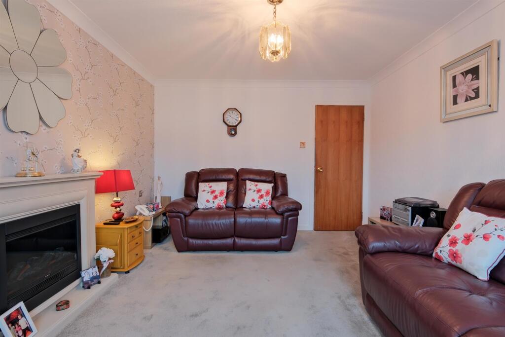 017-15 Westwood Rd, Newmains, Wishaw ML2 9DA.jpg