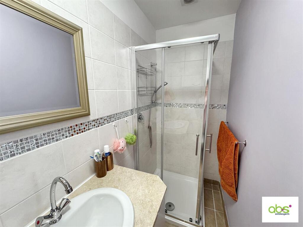 En Suite Shower Room