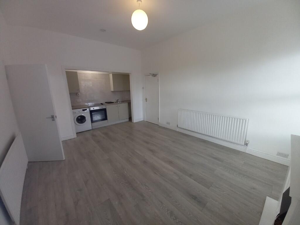 Living / kitchen