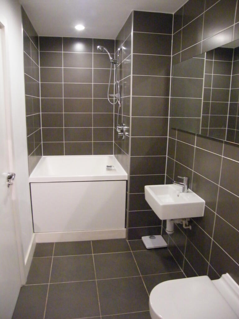 Bathroom.JPG