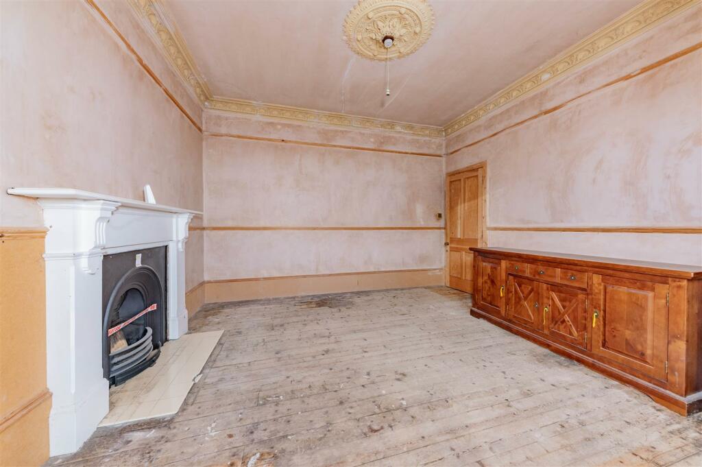 57 Brook Street Monifieth-7.JPG