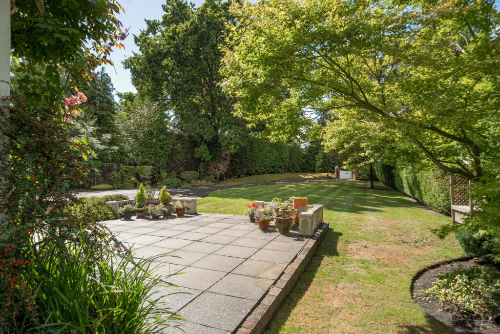 1347001-33-68b846...