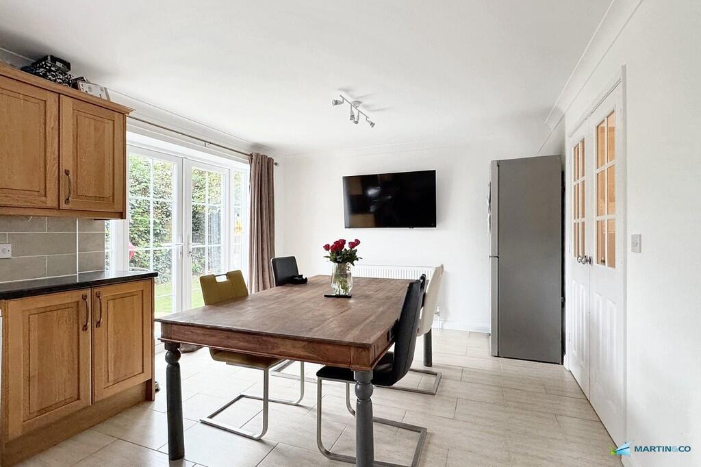 9149765d-b815-4b9...