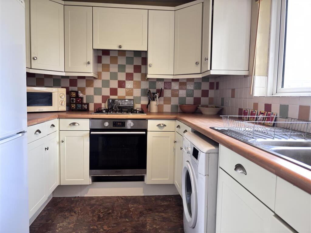 Swann Way Kitchen.jpeg