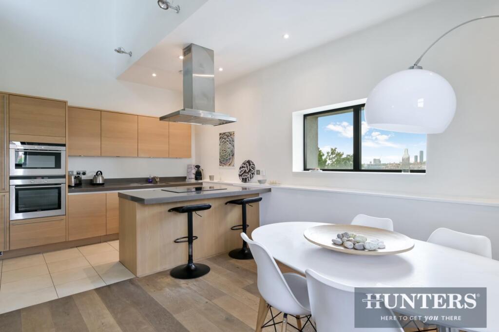 BAZALGETTE COURT-3.jpg