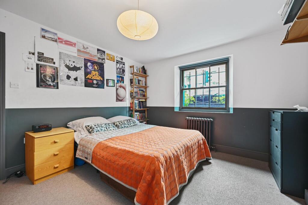 Goldhawk Road - BedroomD3 (1).JPG