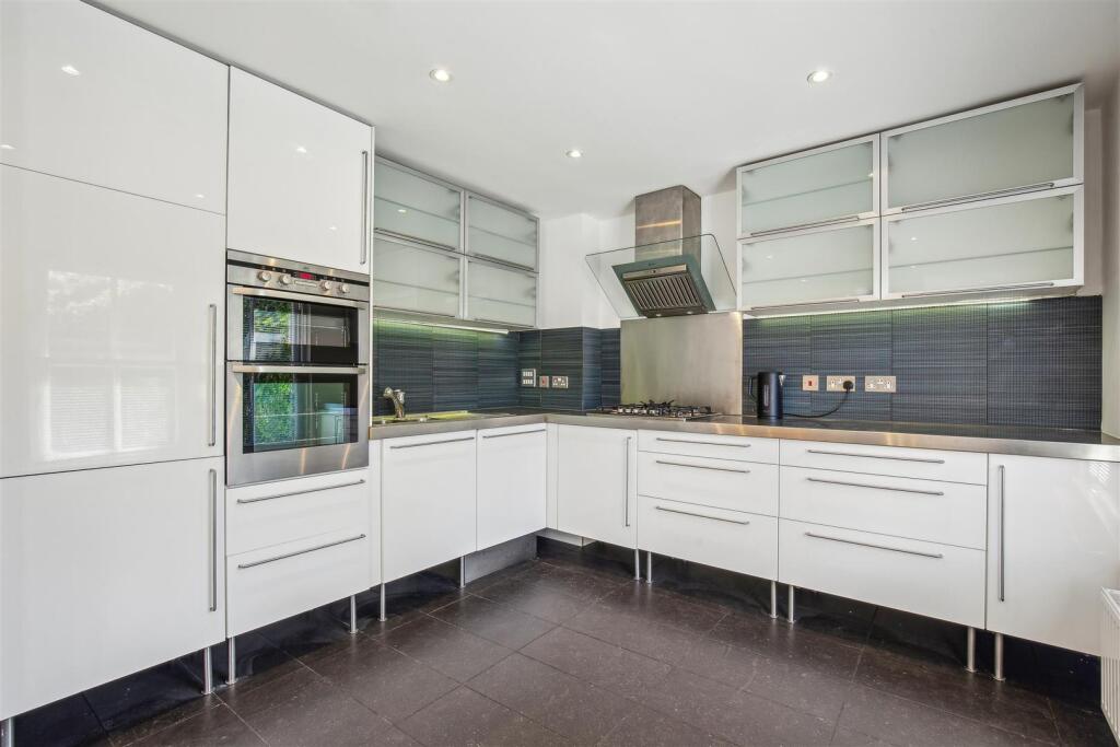 Nicholas Mews, W4 - FOR SALE