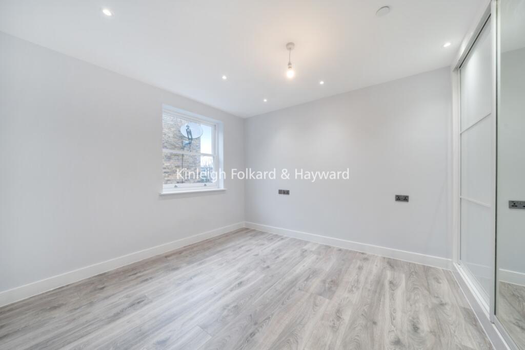 6dc628f1-593e-4bba-a