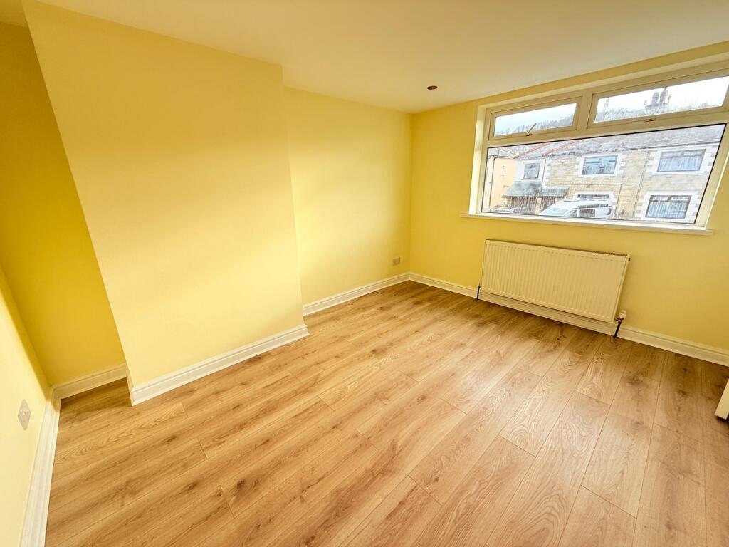 Brookfield Avenue, Shipley, BD18