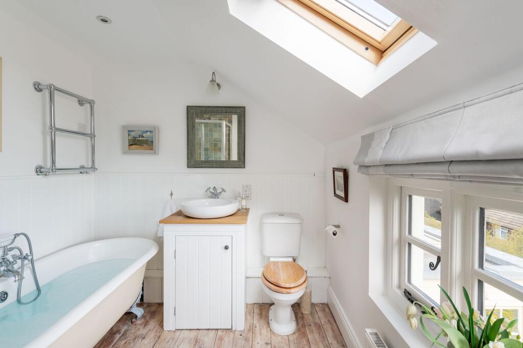 Bathroom_Dart View Cottage_Dittisham