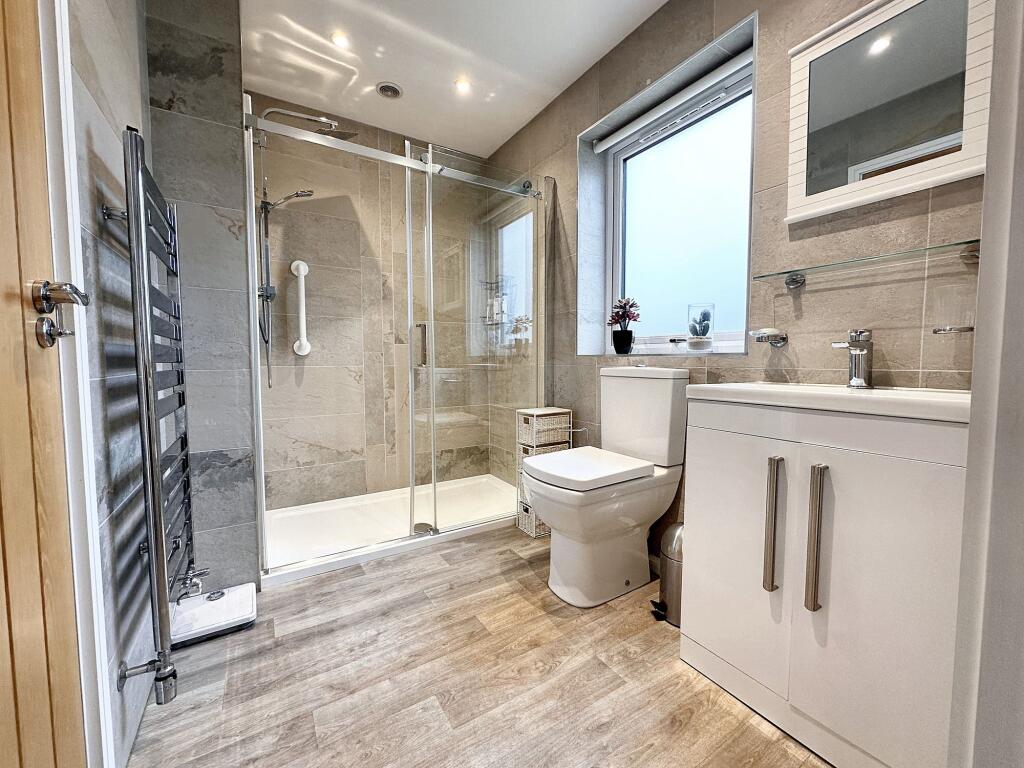 Jack &amp; Jill Shower Room