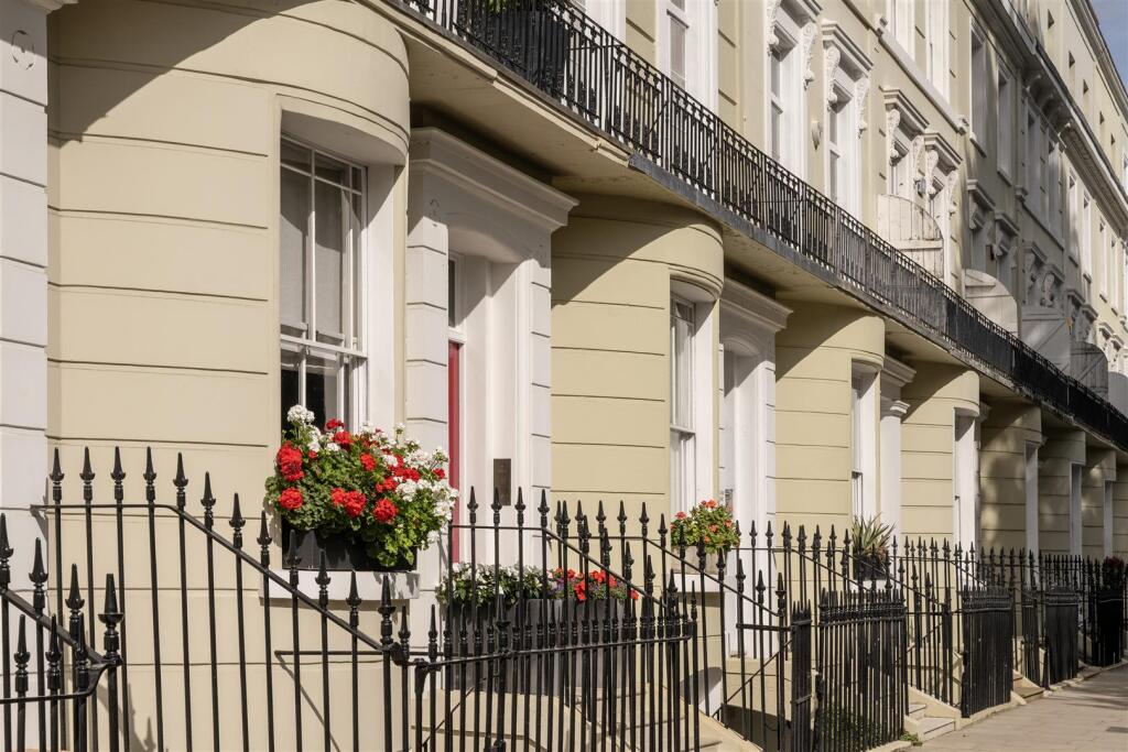 Maskells-32 Norland Square-3_Hi.jpg