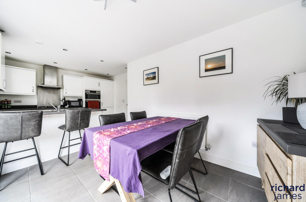 667178b27d834a2dbd2ae4824cddb5a3