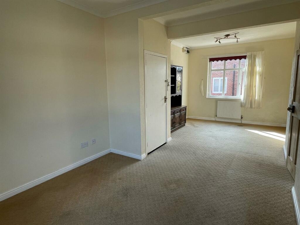 Lounge..jpg