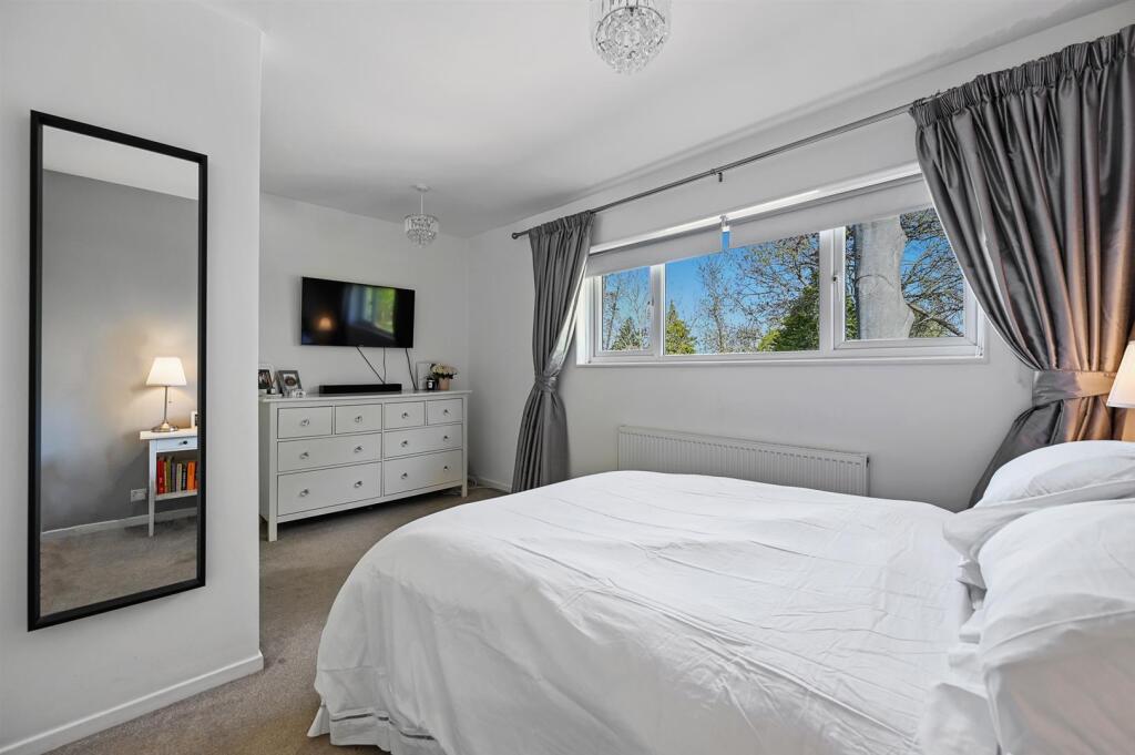Master Bedroom.jpg