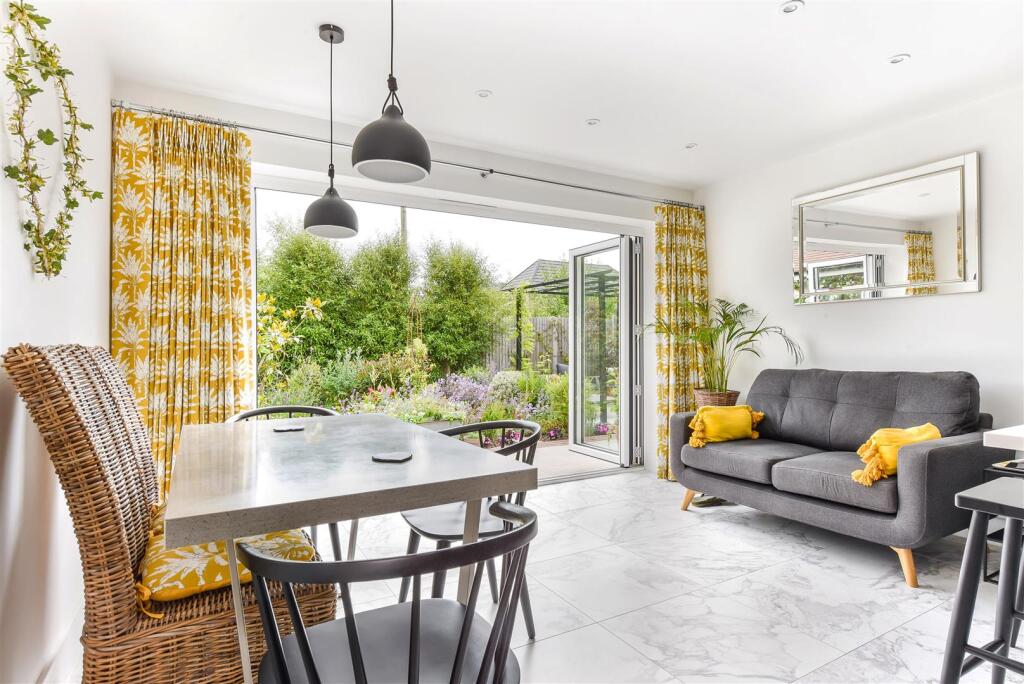 Kitchen/Diner/Family Room