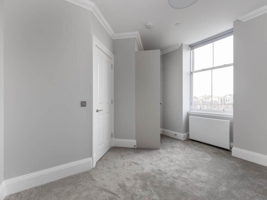 65260_MelvilleCres01