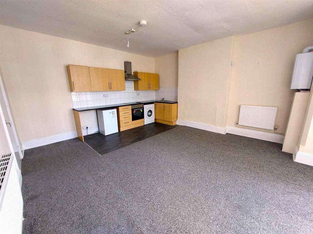 Flat 1 City Road 2.jpg
