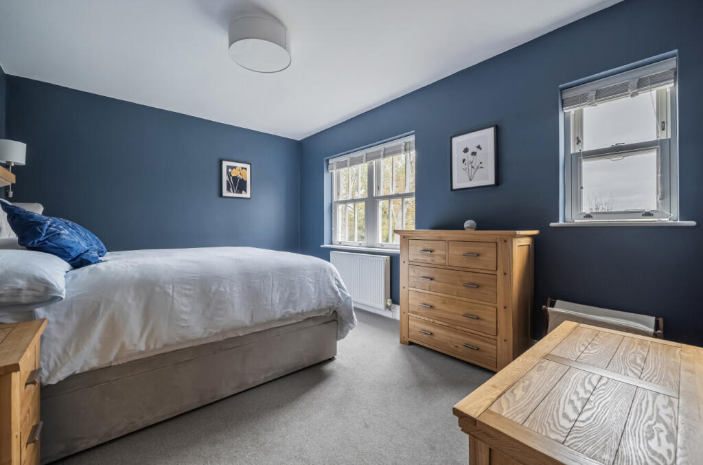 1383590-68-692489...