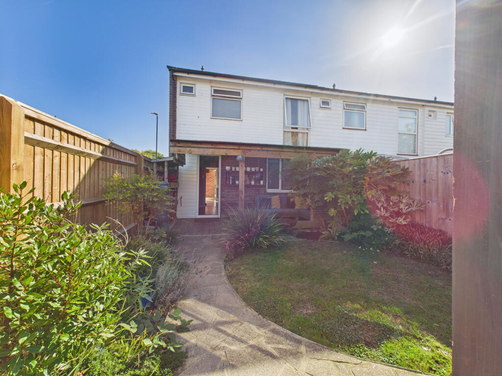 CAM02909G0-PR0494-STILL009