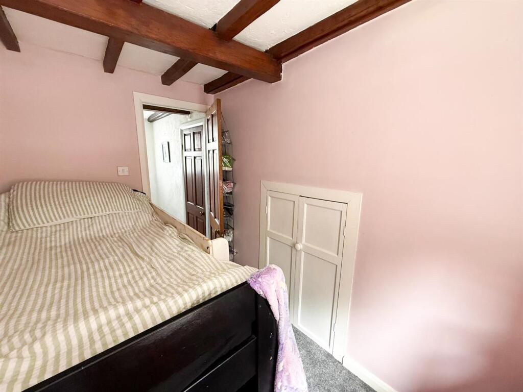 2 bed end terrace Silsden