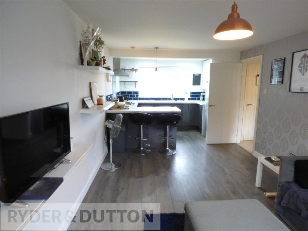 Lounge/Kitchen