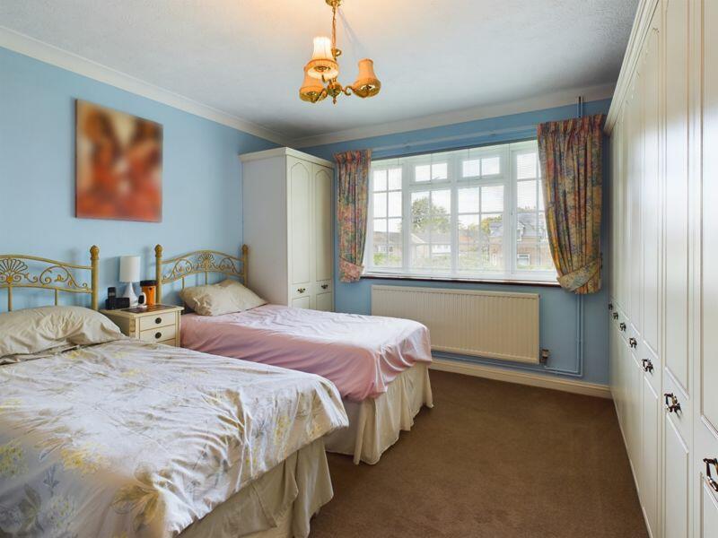 Bedroom 1 alternative 