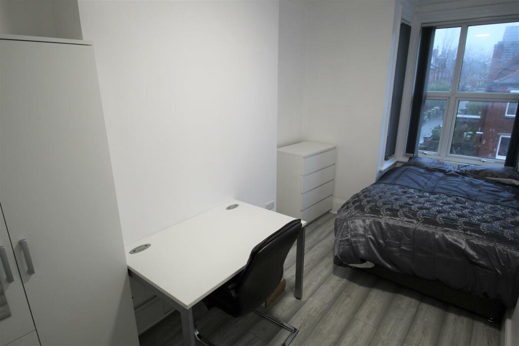 IMG_1772 Bedroom 4.jpg